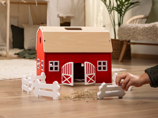 Großer Bauernhof aus Holz im Bundle